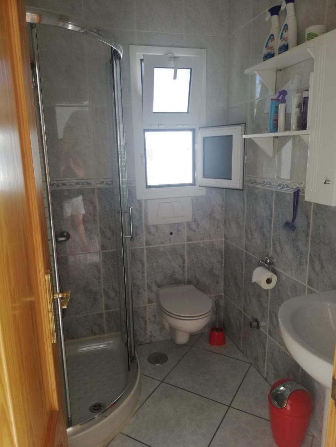Casa Hibiscus Sehr Schoenes Appartment Zum Relaxen กอสตากาลมา ภายนอก รูปภาพ